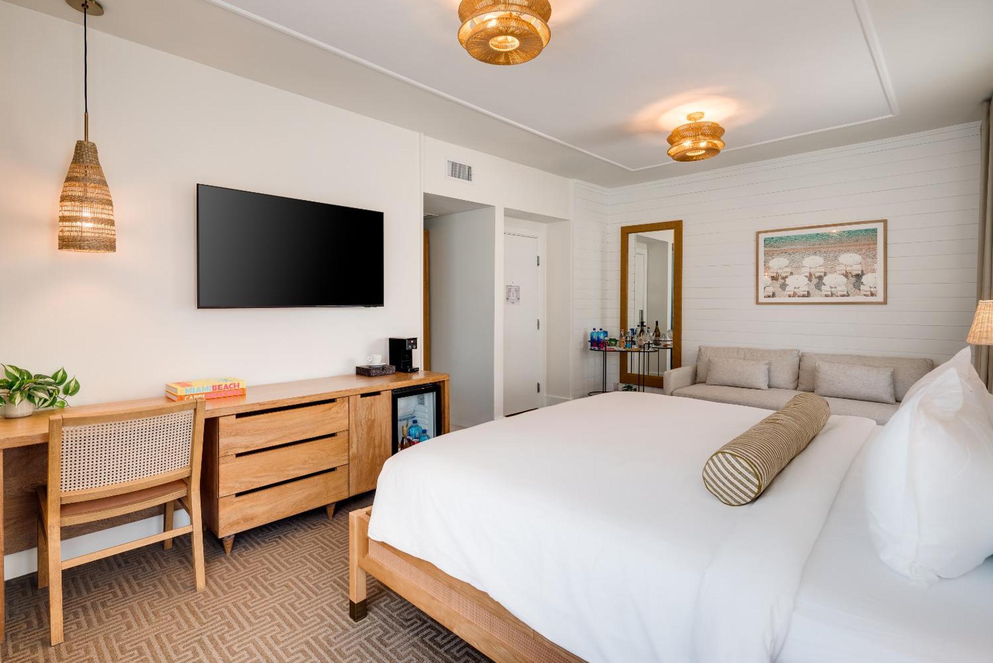 Hotel South